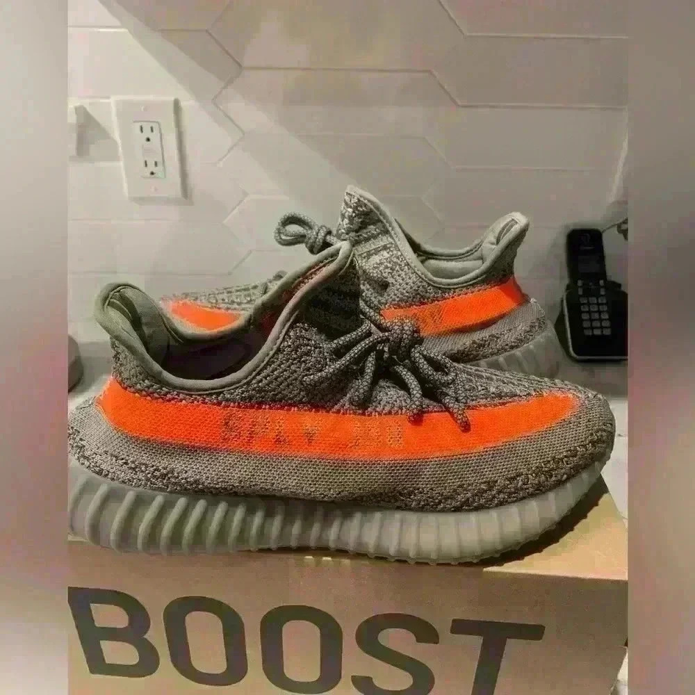 Yeezy Boost 350 V2 size 11